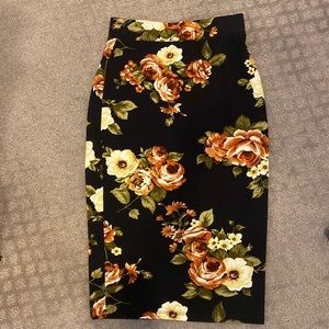 NWOT floral pencil skirt